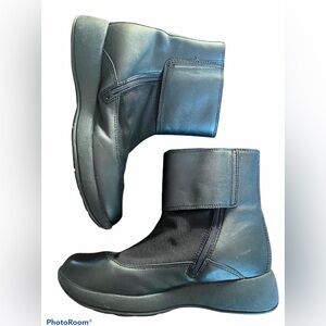 Stride Rite Girl’s Black Leather/Mesh Bootie Zip Closure Size 13